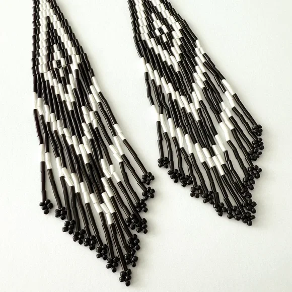 Vintage 90s Long Geometric Black and White Beaded Dangle Earrings - Picture 2 of 6